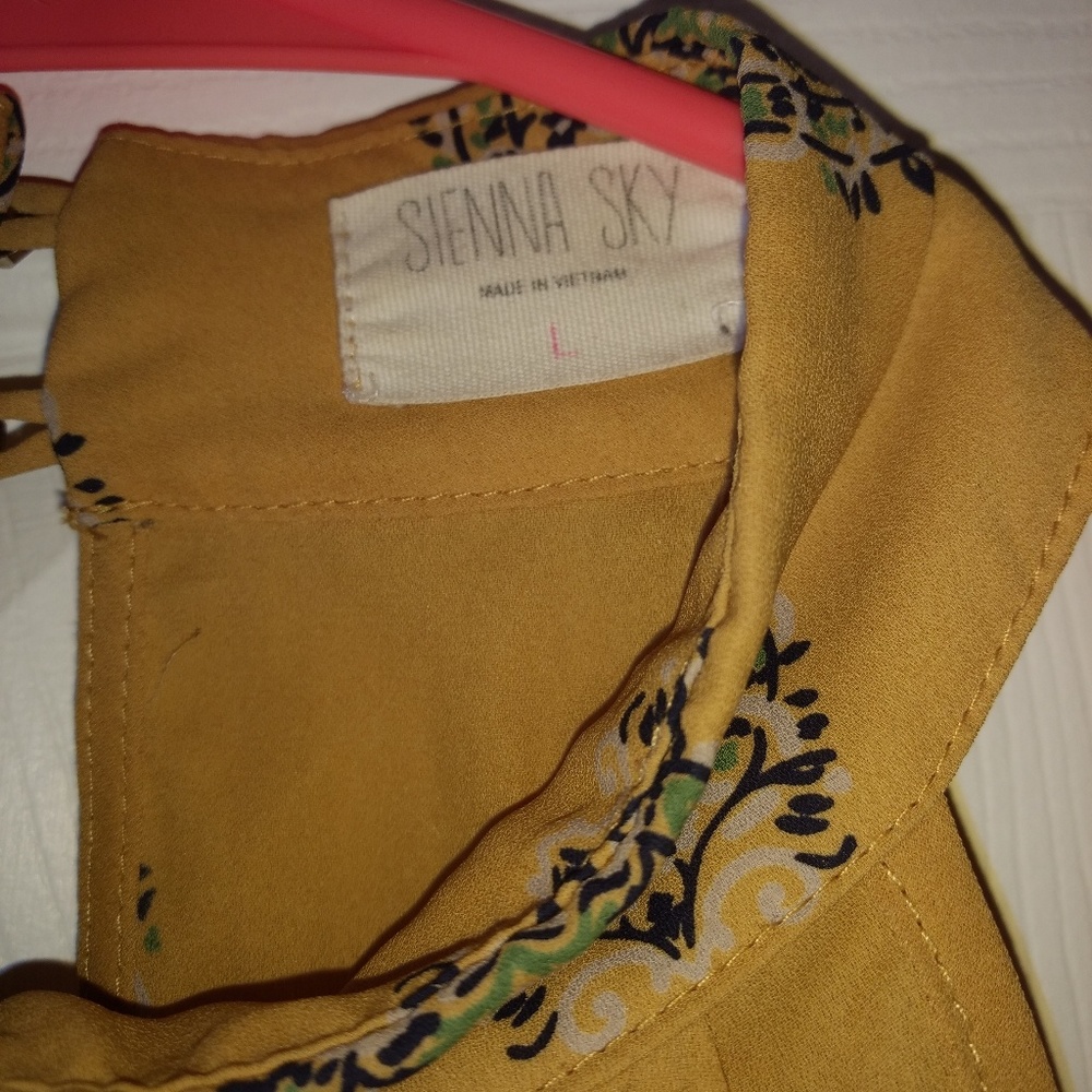 Yellow Blouse - Picture 3 of 3
